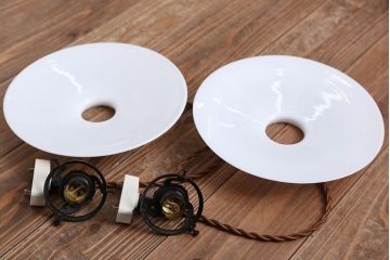 アンティーク　古いお家のレトロな平笠照明2枚セット