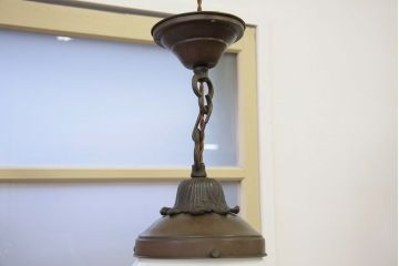 アンティーク　古い乳白ガラスの吊り下げ照明(電笠)