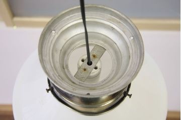 アンティーク　古い乳白ガラスの天井照明(電笠)