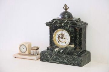 アンティーク雑貨　アンティーク　古い精工舎・大理石置き時計など2点(ジャンク品)