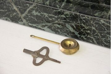 アンティーク雑貨　アンティーク　古い精工舎・大理石置き時計など2点(ジャンク品)