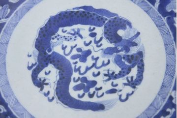 アンティーク雑貨　○江戸〜明治!図柄の良い染付皿2枚(大明成化年製)