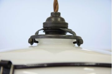 アンティーク　古いお家の切子細工の乳白ガラス吊り下げ照明?