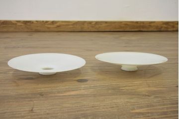 古い乳白平笠ガラス照明2点セット