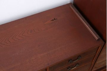 昭和レトロ　極上美品!前面桑材(張り)の上質な二段重ね茶箪笥