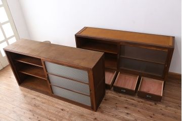 アンティーク家具　アンティーク　古いナラ材の銀モールガラス二段重ね収納棚(食器棚)