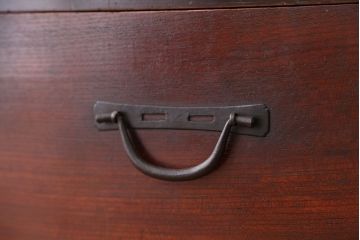 アンティーク家具　古民具・骨董　モダンデザインの大きな収納箪笥(水屋箪笥)