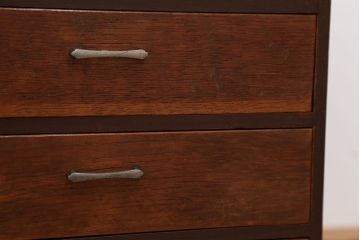 レトロ家具　アンティーク　古い木のレトロな五段小引き出し