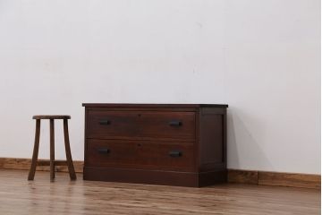 アンティーク家具　アンティーク　古い木のシンプルなローチェスト(ローボード)