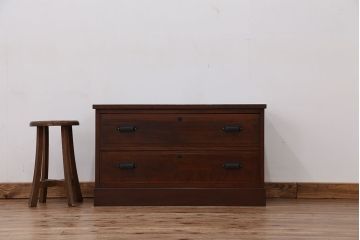 アンティーク家具　アンティーク　古い木のシンプルなローチェスト(ローボード)