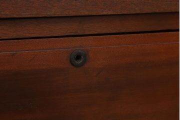 アンティーク家具　アンティーク　古い木のシンプルなローチェスト(ローボード)