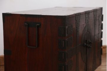 アンティーク家具　古民具・骨董　観音開き時代箪笥ローボード(ローチェスト)