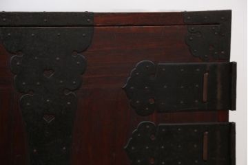 アンティーク家具　古民具・骨董　観音開き時代箪笥ローボード(ローチェスト)