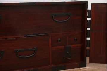 アンティーク家具　古民具・骨董　観音開き時代箪笥ローボード(ローチェスト)