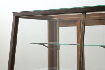 アンティーク家具　◆アンティーク　特注タイル貼りのR型台形ガラスケース(曲げガラス、L型ガラスケース、Rガラス、店舗什器、陳列棚)