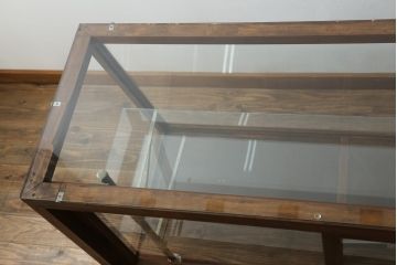 アンティーク家具　◆アンティーク　特注タイル貼りのR型台形ガラスケース(曲げガラス、L型ガラスケース、Rガラス、店舗什器、陳列棚)