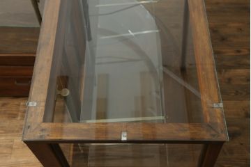 アンティーク家具　◆アンティーク　特注タイル貼りのR型台形ガラスケース(曲げガラス、L型ガラスケース、Rガラス、店舗什器、陳列棚)