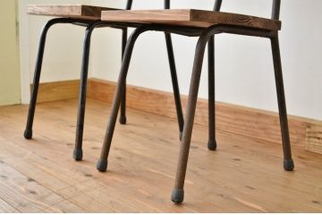 アンティーク家具　鉄脚のシンプルなイス(椅子)2脚セット3