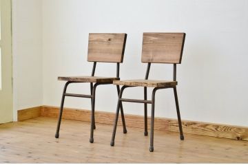 アンティーク家具　鉄脚のシンプルなイス(椅子)2脚セット4