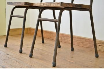 アンティーク家具　鉄脚のシンプルなイス(椅子)2脚セット4