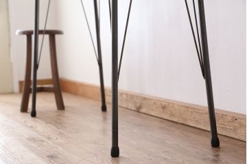 アンティーク家具　☆アンテイーク　古い木の鉄脚テーブル?(作業台)