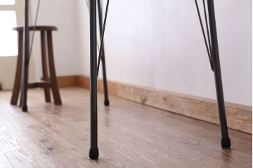 アンティーク家具　☆アンテイーク　古い木の鉄脚テーブル(ケヤキ一枚板)