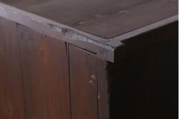 アンティーク家具　古民具・骨董　古いお家の金具の立派な収納棚(時代箪笥)