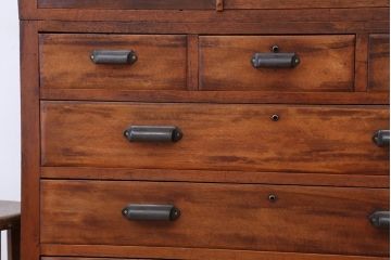 アンティーク家具　アンティーク　素敵なデザイン!古いお家のモールガラス二段重ねチェスト(収納棚)