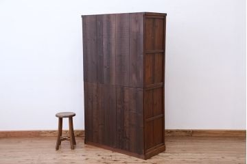 アンティーク家具　アンティーク　素敵なデザイン!古いお家のモールガラス二段重ねチェスト(収納棚)