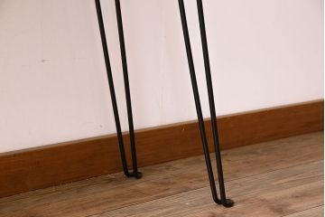 アンティーク家具　和製アンティーク　天板一枚板　古い木のシンプルな鉄脚テーブル