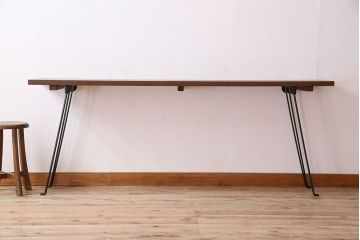 アンティーク家具　和製アンティーク　天板一枚板　古い木のシンプルな鉄脚テーブル