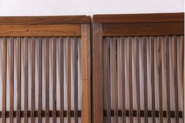 和製アンティーク　ジャンク品　クリアガラス帯の格子戸2枚セット