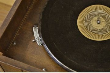 アンティーク雑貨　ジャンク品!古いコロンビア(columbia)蓄音機No.301