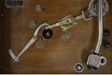 アンティーク雑貨　ジャンク品!古いコロンビア(columbia)蓄音機No.301