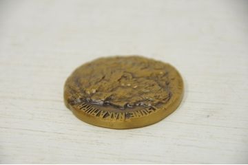 アンティーク雑貨　○堀進二作・中村彝ブロンズレリーフ2点(メダル)
