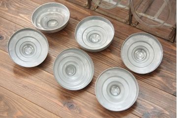 アンティーク雑貨　昭和レトロ　古い駄菓子屋の6連ガラス瓶(ビン)