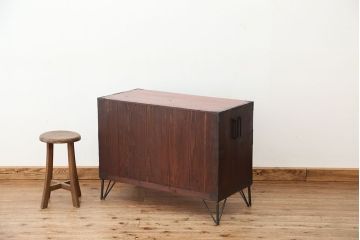 アンティーク家具　古民具・骨董　時代箪笥鉄脚ローボード(ローチェスト)