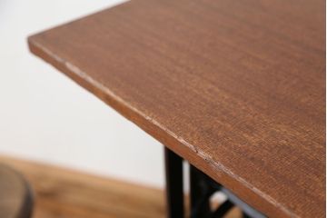 アンティーク　古いミシンのリメイクテーブル(机・作業台)