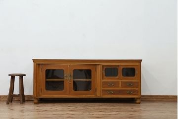アンティーク家具　アンティーク　素敵なデザイン!古い木の脚付きローボード(収納棚・ローチェスト)