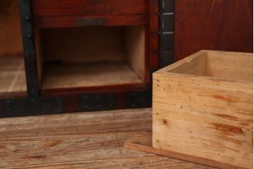 アンティーク家具　古民具・骨董　時代箪笥ローチェスト(ローボード)