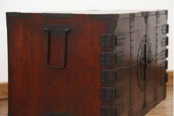 アンティーク家具　古民具・骨董　観音開き時代箪笥ローチェスト(ローボード)