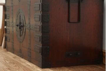 アンティーク家具　古民具・骨董　観音開き時代箪笥ローチェスト(ローボード)