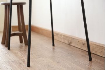 アンティーク家具　アンティーク　天板一枚板!古材を使った鉄脚テーブル?(作業台・机)