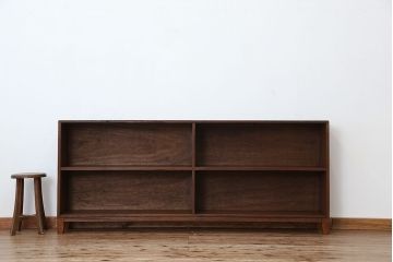 アンティーク家具　アンティーク　古い学校の脚付き本棚?(飾り棚・陳列棚)