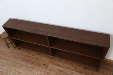 アンティーク家具　アンティーク　古い学校の脚付き本棚?(飾り棚・陳列棚)