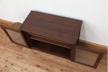 アンティーク家具　アンティーク　素敵なデザイン!古い木のシンプルな脚付きローボード(収納棚)