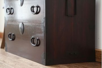 アンティーク家具　アンティーク　シンプルな時代箪笥ローチェスト?(ローボード)