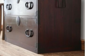 アンティーク家具　アンティーク　シンプルな時代箪笥ローチェスト?(ローボード)
