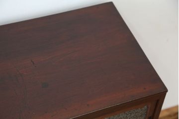 アンティーク家具　アンティーク　古い木の脚付きチェスト(タンス)