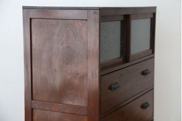 アンティーク家具　アンティーク　古い木の脚付きチェスト(タンス)
